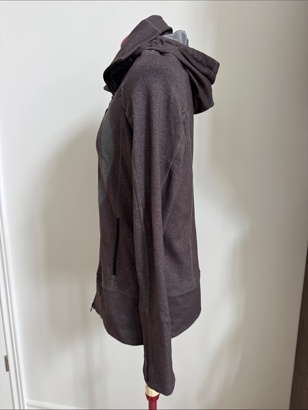 Lululemon Stride Hooded Jacket Size 10 - Picture 6 of 12